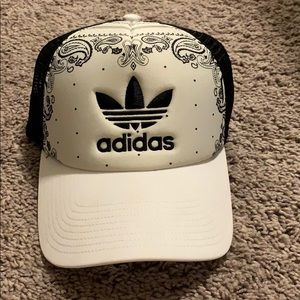 NWOT adidas women’s trucker hat